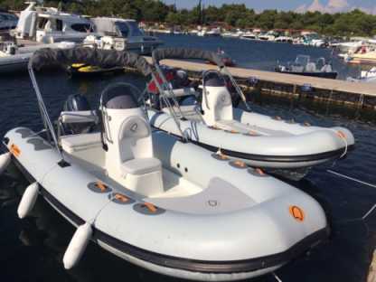 Noleggio Gommone Bura 5.0 Zara