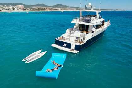 Alquiler Yate a motor McKinna 70 Cabo San Lucas