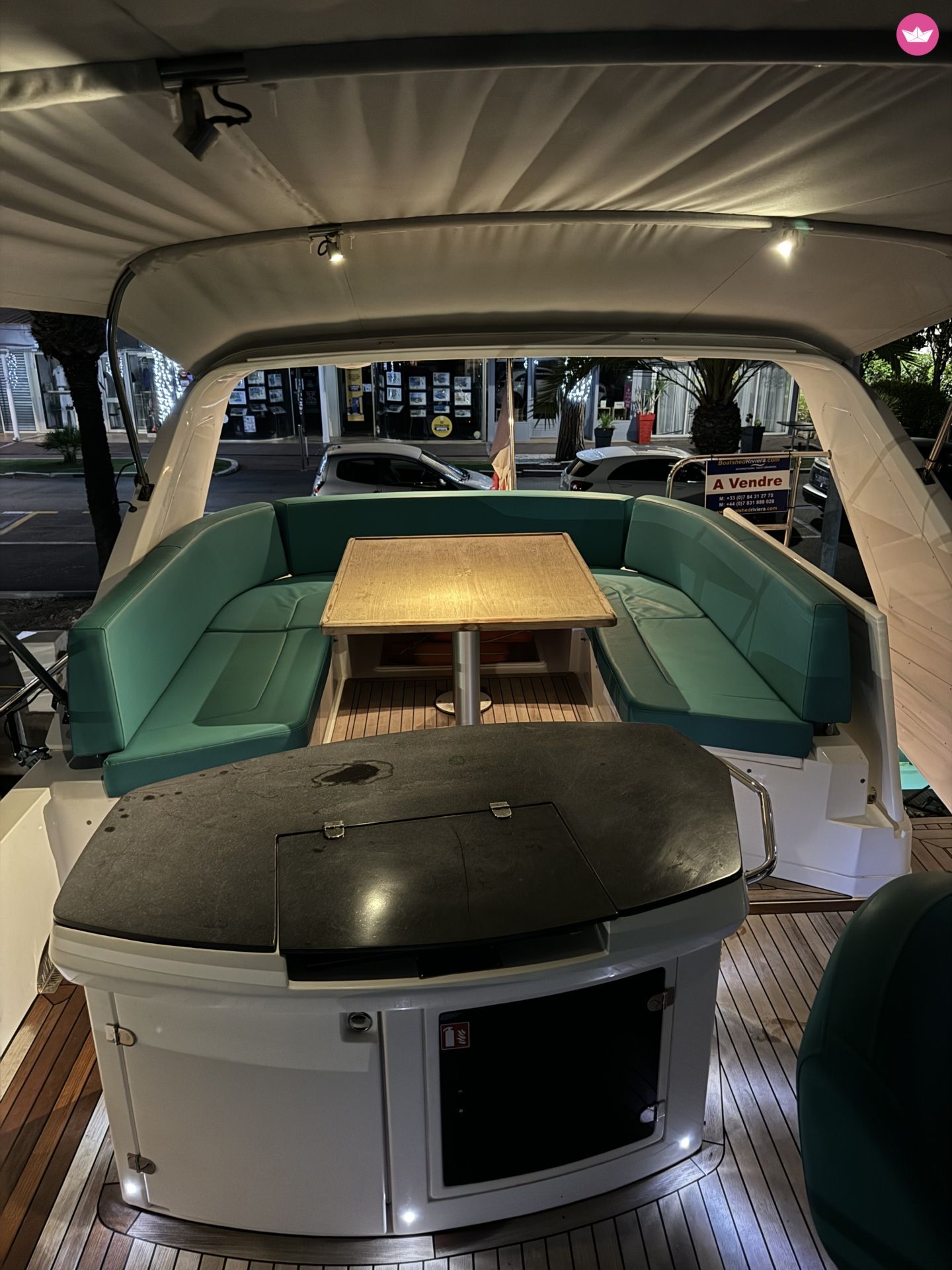 Bateau à moteur SEALINE T60 Aura 1800cv 3