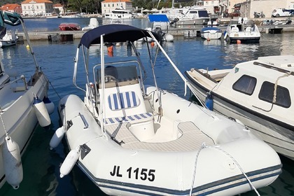 Hire Motorboat Zodiac Medline I Jelsa