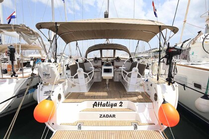Noleggio Barca a vela Bavaria Cruiser 46 Marina Hramina