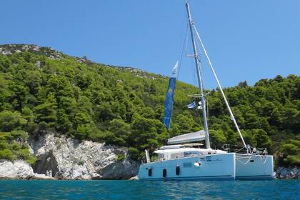 Hyra båt Katamaran LAGOON 400 Chalkidike