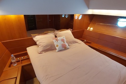 San Lorenzo 57 flybridge motor yacht