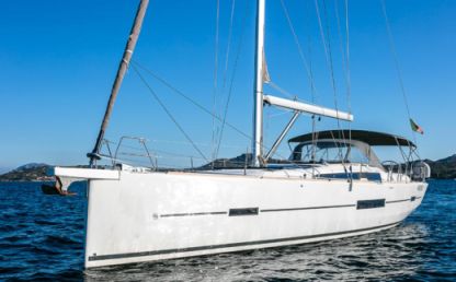 Charter Sailboat Dufour Yachts 512 Portisco