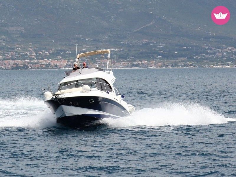 Charter motorboat in Split  