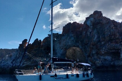 Full day sailing cruise around Milos (Adamas - Kleftiko)