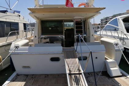 Charter Motorboat Ferretti Fly Syracuse