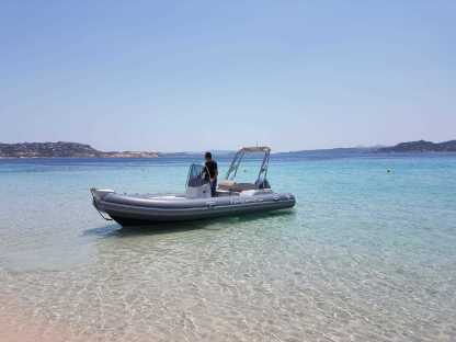 Charter RIB Capelli Tempest Palau