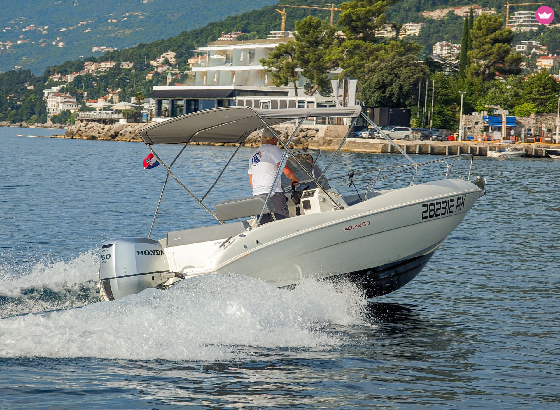 Bateau à moteur Jaguar 6.0 150cv 3