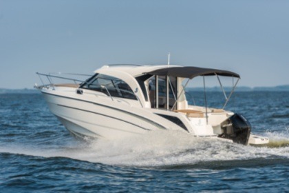 Hyra båt Motorbåt BENETEAU ANTARES 8 Split