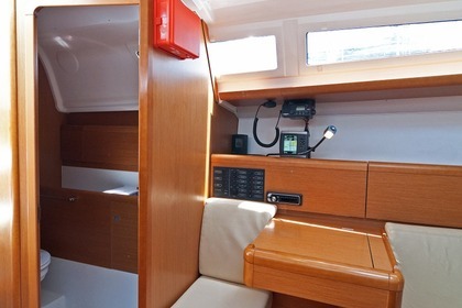 Sun Odyssey 33i
