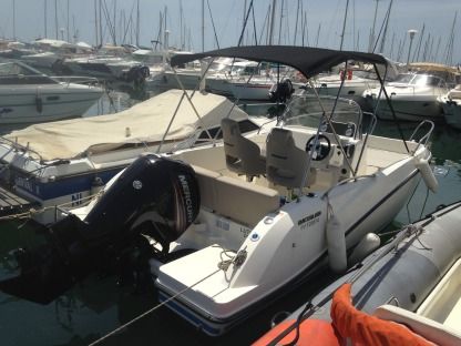 Location Bateau à moteur Quicksilver Activ 605 Open 7 Personnes Mandelieu-la-Napoule