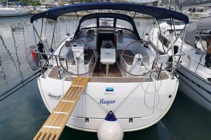 Hire Sailboat BAVARIA CRUISER 37 Pula