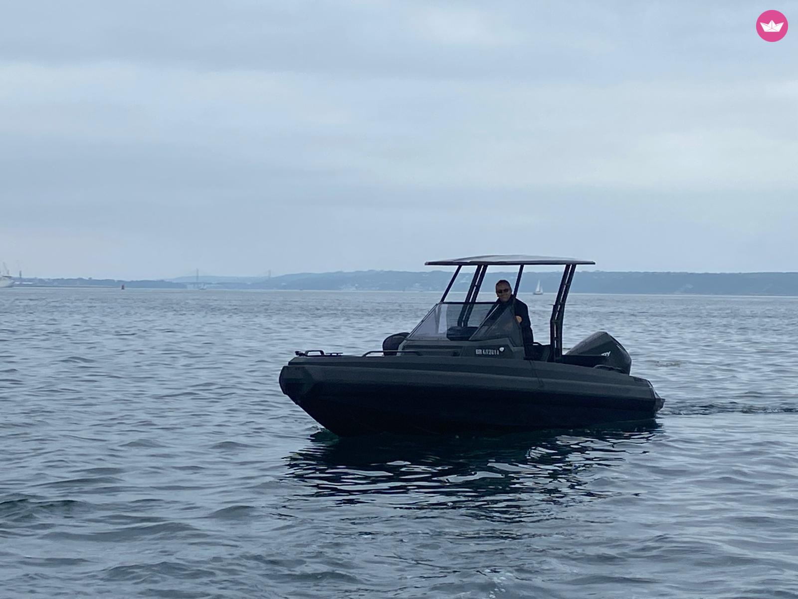 Bateau à moteur Iron 647 200cv 3