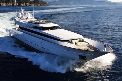 Rental Motor yacht CANTIERE DI PISA AKIR 110 Castellammare di Stabia