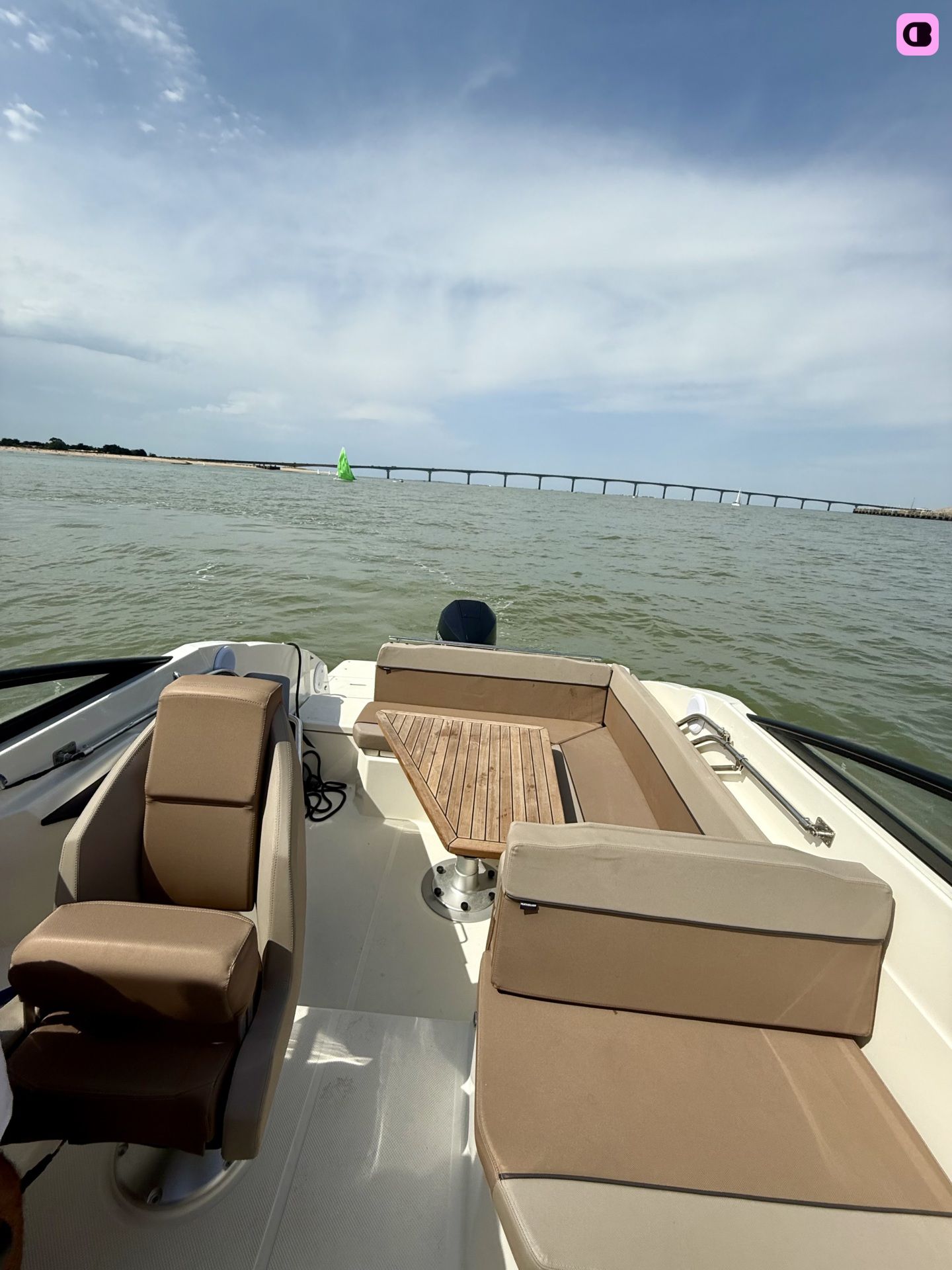 Bateau à moteur Quicksilver Activ 805 Cruiser 300cv 4