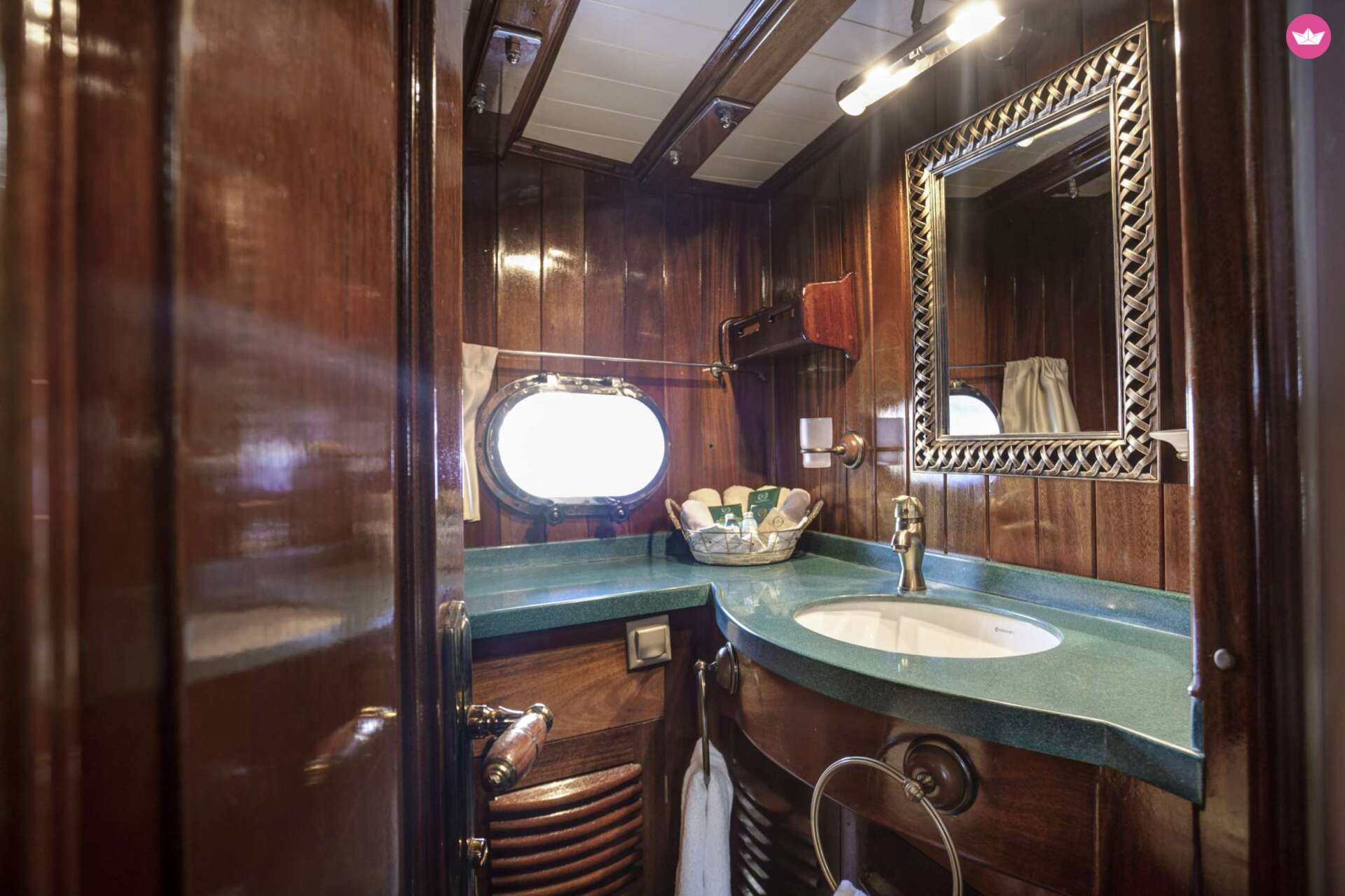 Yacht Custom Custom 31.8m 7