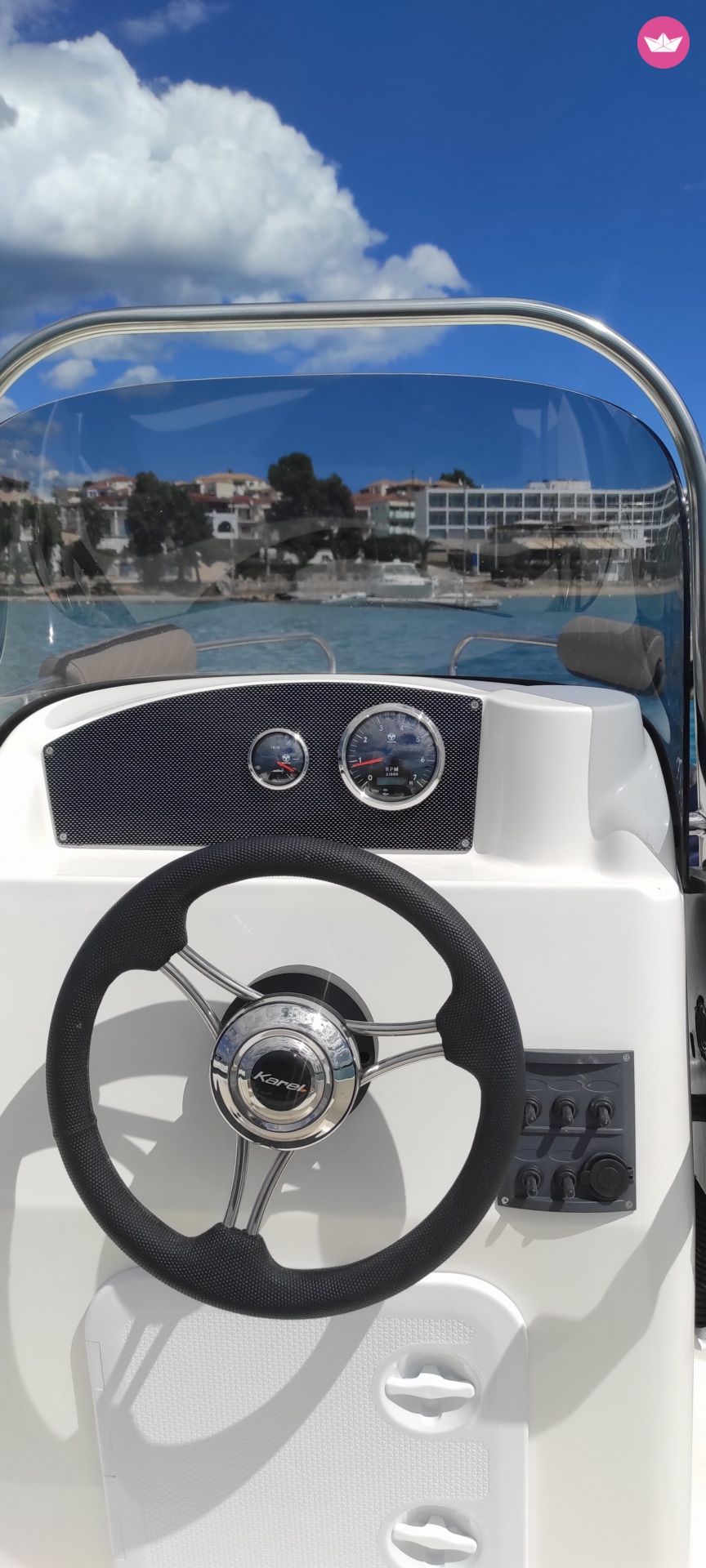 Bateau à moteur KAREL ITHACA 550 30cv 5