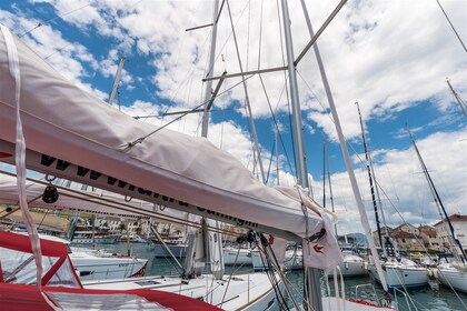 Hyra båt Segelbåt Bénéteau Oceanis 35.1 Split