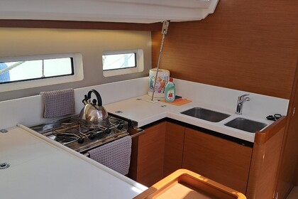 Sun Odyssey 440