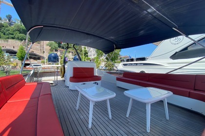 Amazing Yacht Experience in Istanbul Bosphorus