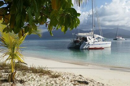 Hire Catamaran Jeannot Privilege 37 San Blas Islands