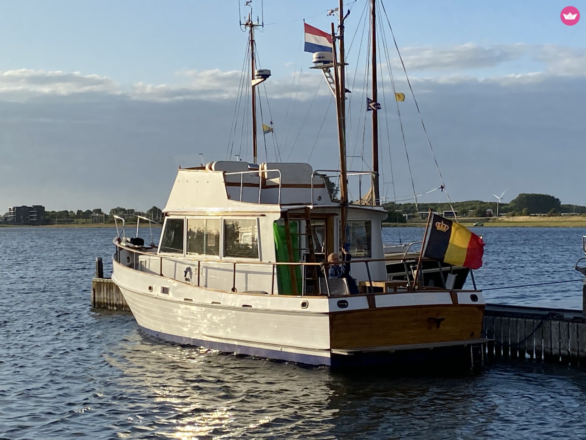 Bateau à moteur American Marine Grand Banks 32 120cv 2
