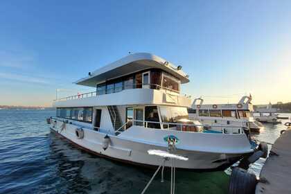 Rental Motor yacht 23m Yacht For 120 People B31! 23m Yacht For 120 People B31! İstanbul
