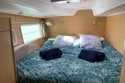 Catamaran Lagoon 380