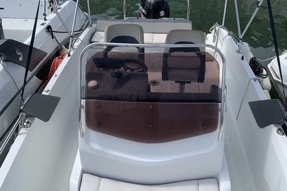 Hire Motorboat Beneteau Flyer 6.6 Le Croisic