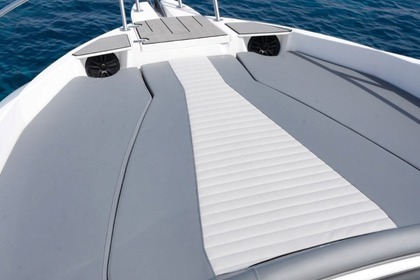 Motorboat Karnic SL742