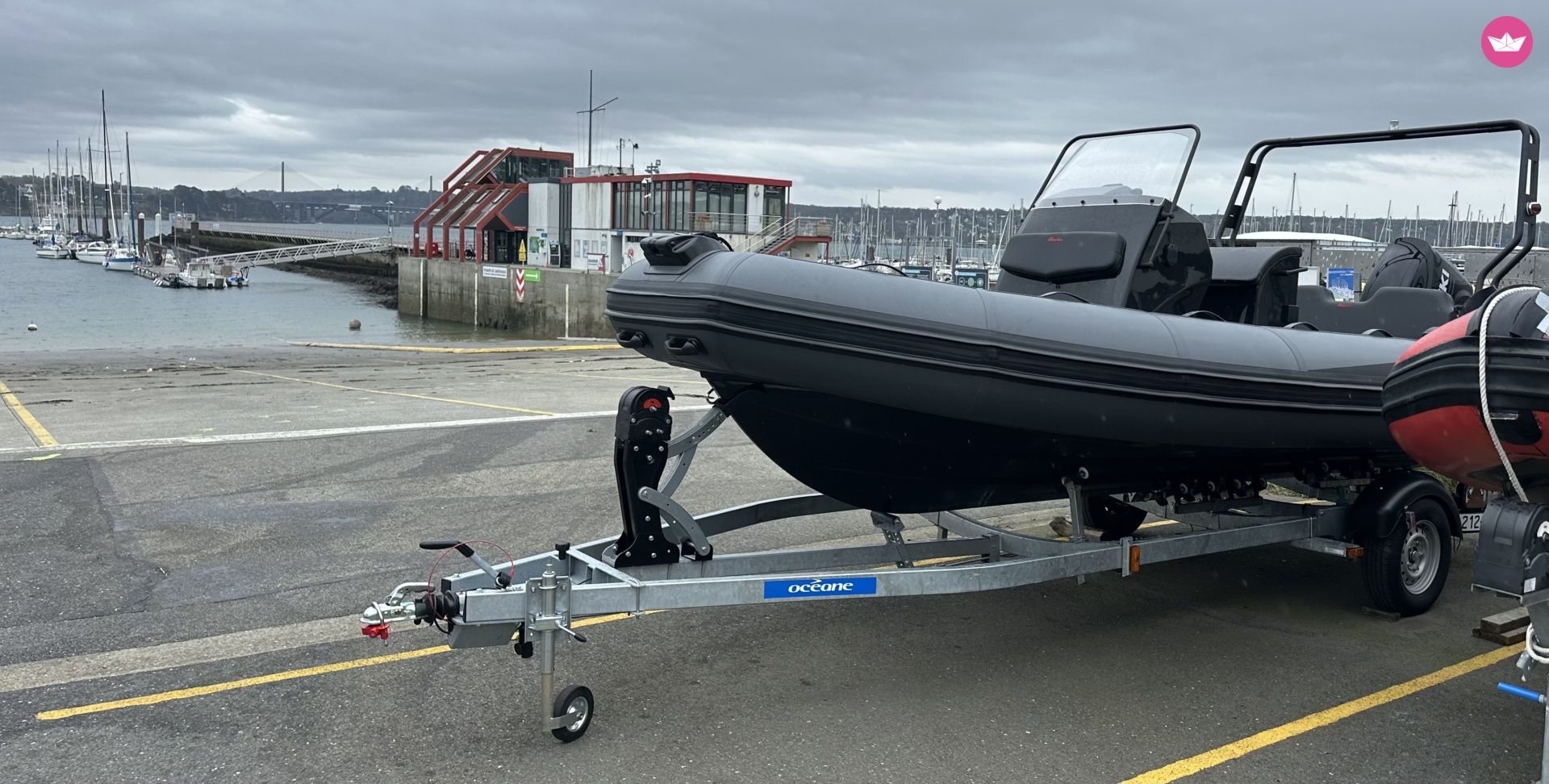 Semi-rigide Adventure Vesta 695 200cv 4