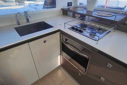 Charter Catamaran Leopard Leopard 42 - 4 cab. Procida