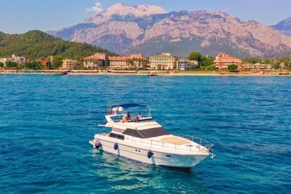 Miete Motorboot Gianetti Gianetti 46 Fly Kemer