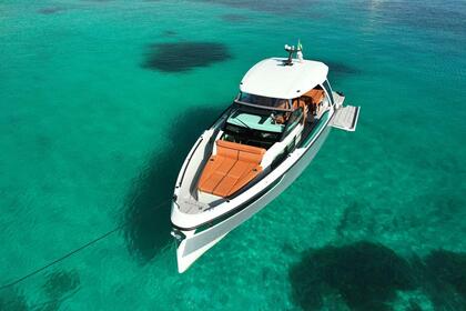 Hire Motorboat Saxdor 320 gto Porto Cervo