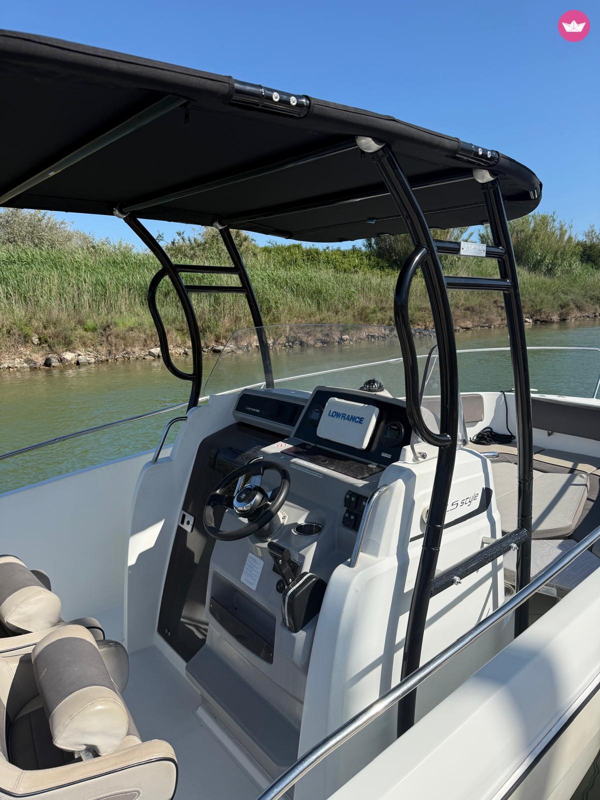 Bateau à moteur Jeanneau Cap Camarat 7.5 Cc 225cv 5