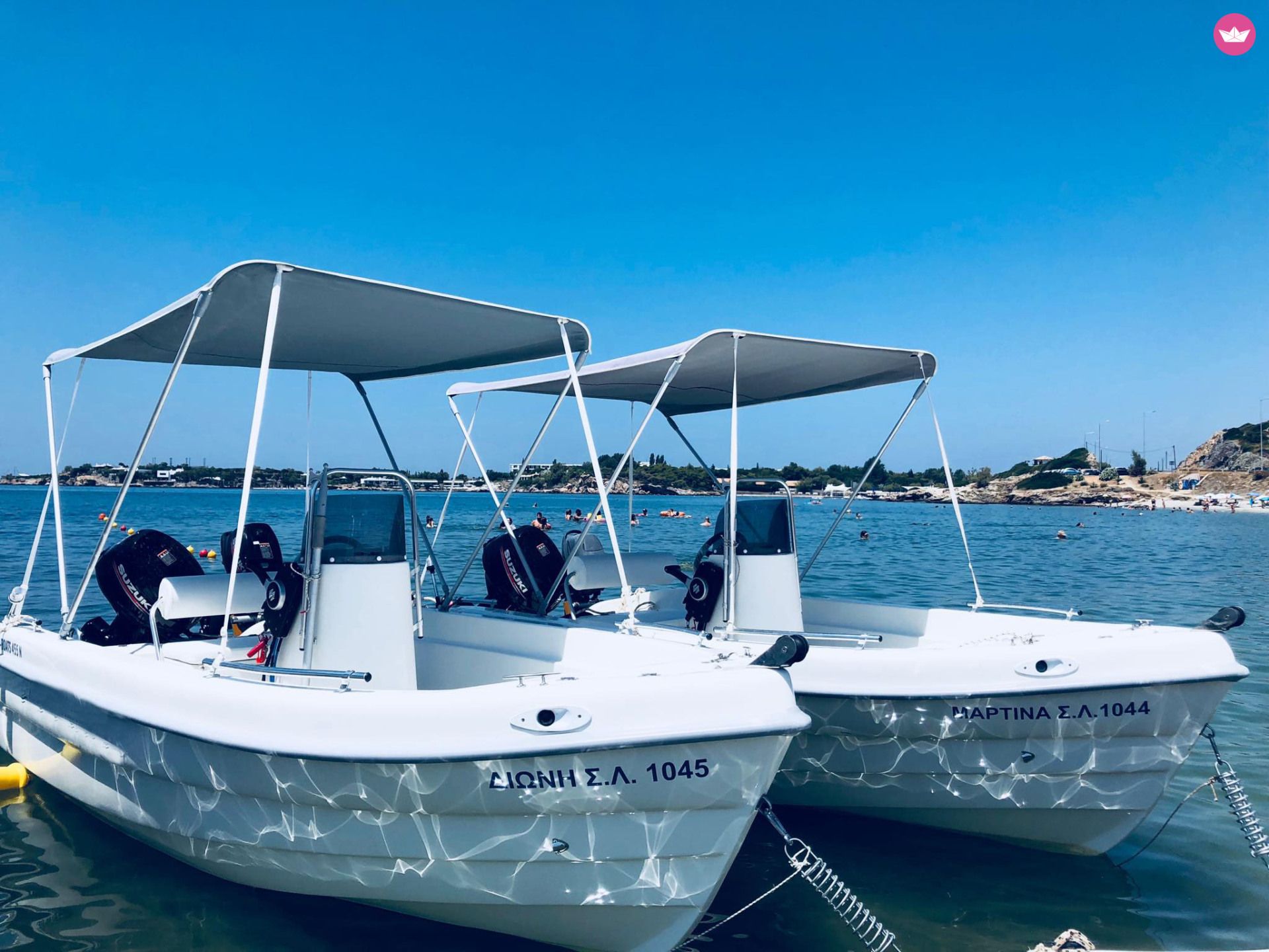 Charter motorboat in Lagonisi  