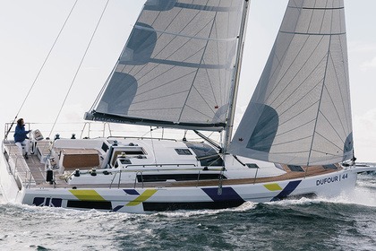 Alquiler Velero Dufour Yachts Dufour 44 - 3 cab. Marsella