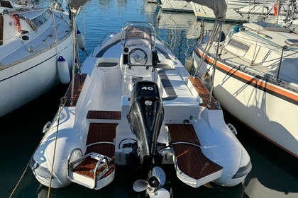 Charter Boat without licence  Revenger 19.50 Gommone Castellammare di Stabia