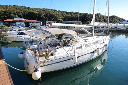 Miete Segelboot Bavaria Bavaria Cruiser 41 - 3 cab. Pula