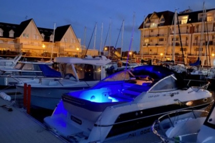 Location Bateau à moteur Four Winns Vista 238 Cabourg