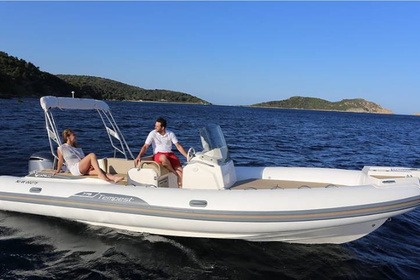 Charter RIB CAPELLI TEMPEST 775 Lumio