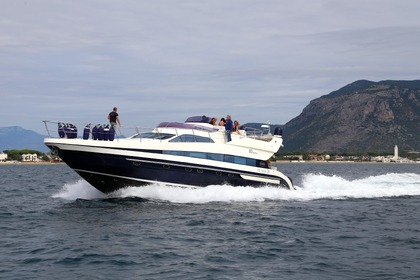 Noleggio Yacht a motore Conam 60 wide body Ponza