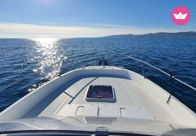 Bateau à moteur Jeanneau Cap Camarat 7.5 wa2 250cv 6