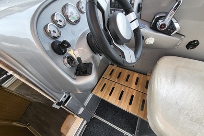 Brand new motor yacht  30 Hardtop