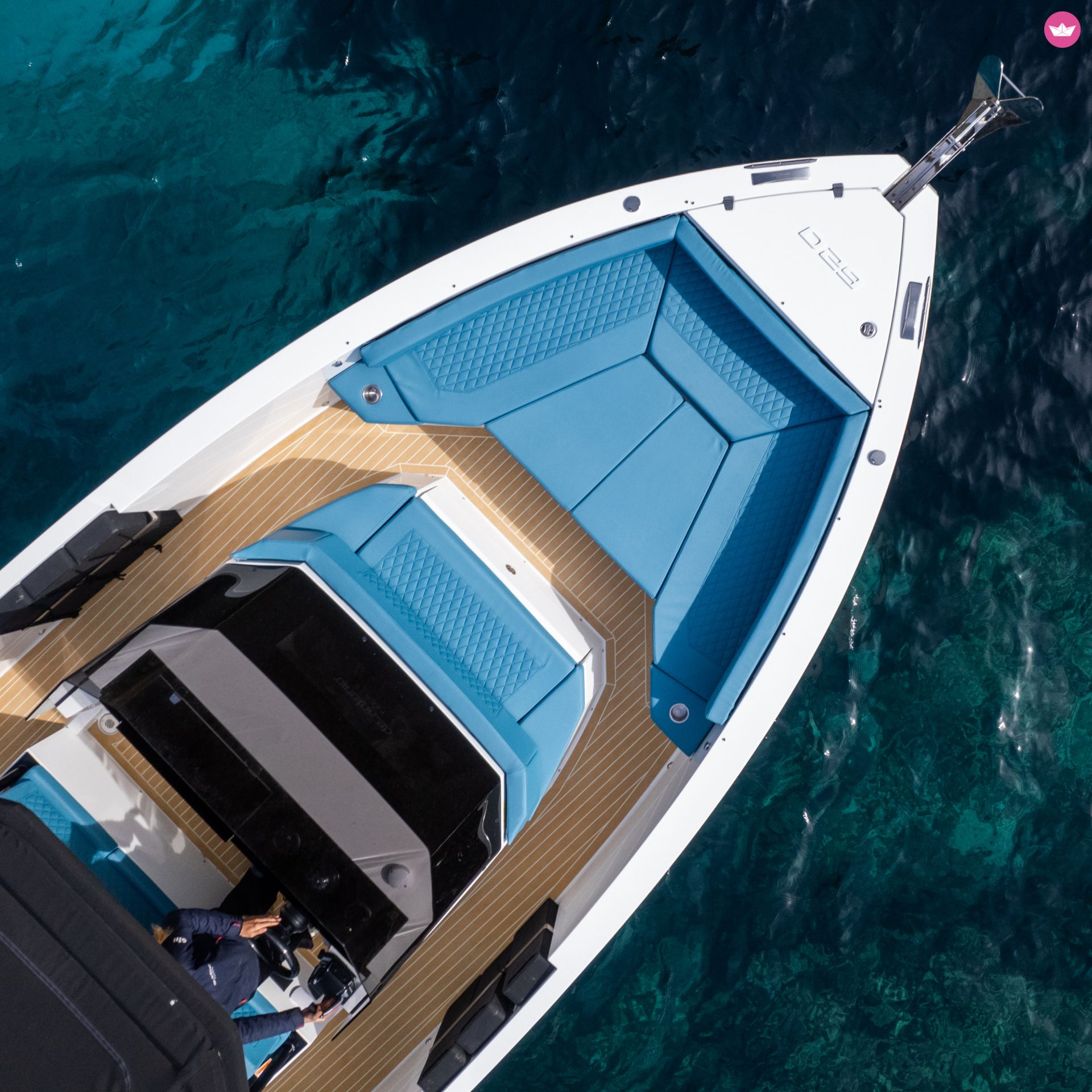 Bateau à moteur De Antonio D29 300cv 3