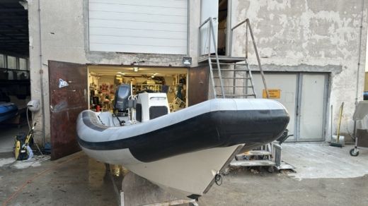 Rent Vsr 6.25 R RIB (2024) in El Masnou - Click&Boat