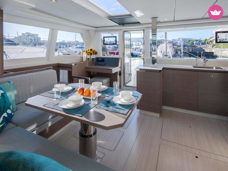 Catamaran Moorings 4200/4 12m 8