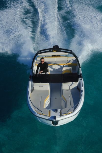 Charter Motorboat Beneteau Flyer 6.6 Sportdeck Ajaccio