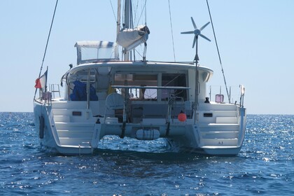 Charter Catamaran Benneteau LAGOON 400 Marseille